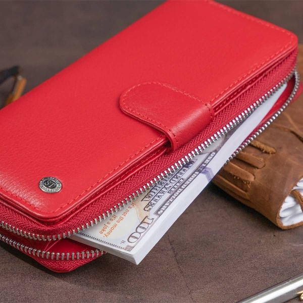 Вертикальный вместительный кошелек из кожи женский ST Leather 19306 красный