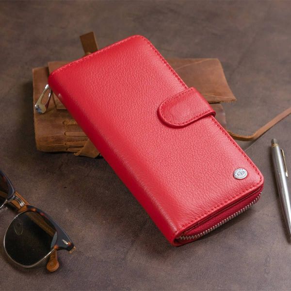 Вертикальный вместительный кошелек из кожи женский ST Leather 19306 красный