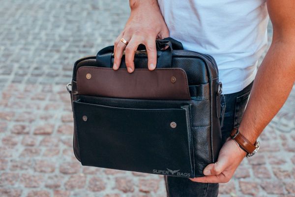 Чоловіча шкіряна сумка для ноутбука та документів чорна Tiding Bag RD-23134
