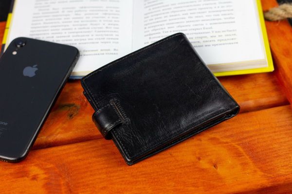 Чоловіче портмоне з натуральної шкіри ST Leather В104 чорне