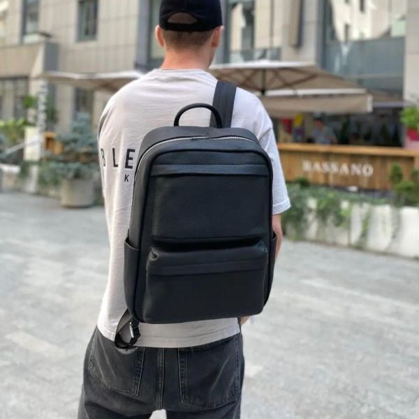 Чоловічий шкіряний рюкзак для ноутбука і подорожей Tiding Bag SB-133863 чорний