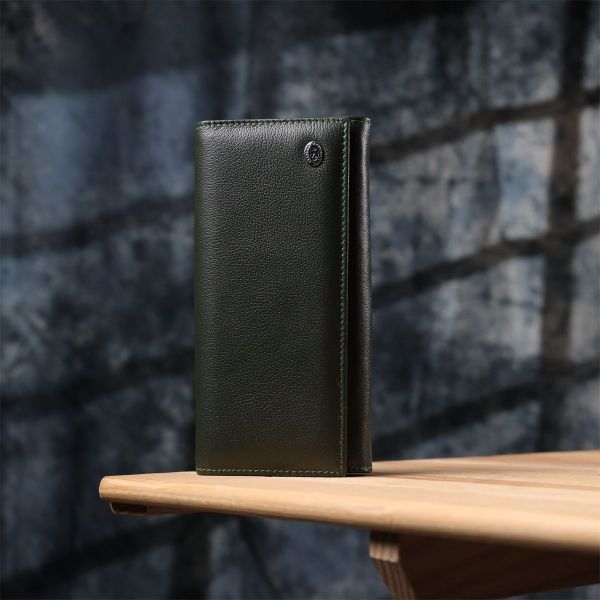Класичний гаманець для жінок на магніті ST Leather 22744 зелений