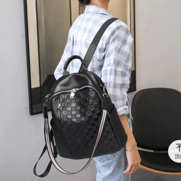 Шкіряний жіночий рюкзак з тисненням 42147 Tiding Bag чорний