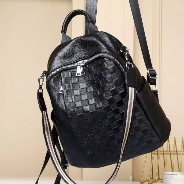Шкіряний жіночий рюкзак з тисненням 42147 Tiding Bag чорний