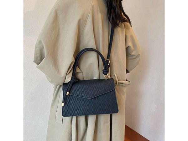 Кросбоді каркасне з еко-шкіри Lilly P1-86148A чорне