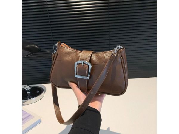 Подовжена сумка через плече з екошкіри Lilly P2-8577-1DB темно коричнева