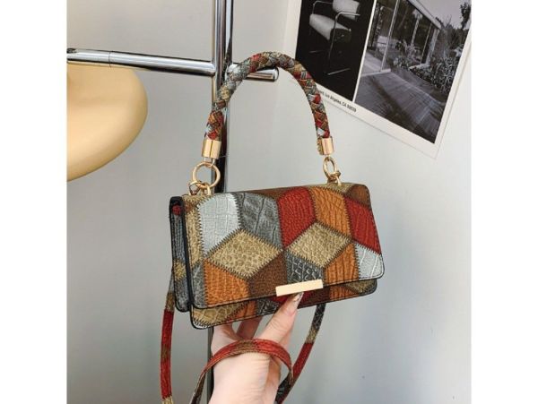 Кросбоді з еко-шкіри з геометричним малюнком Lilly P2-15119230R мультиколор