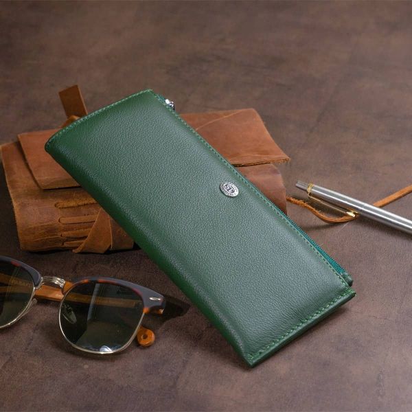 Горизонтальный тонкий кошелек из кожи унисекс ST Leather 19328 зеленый