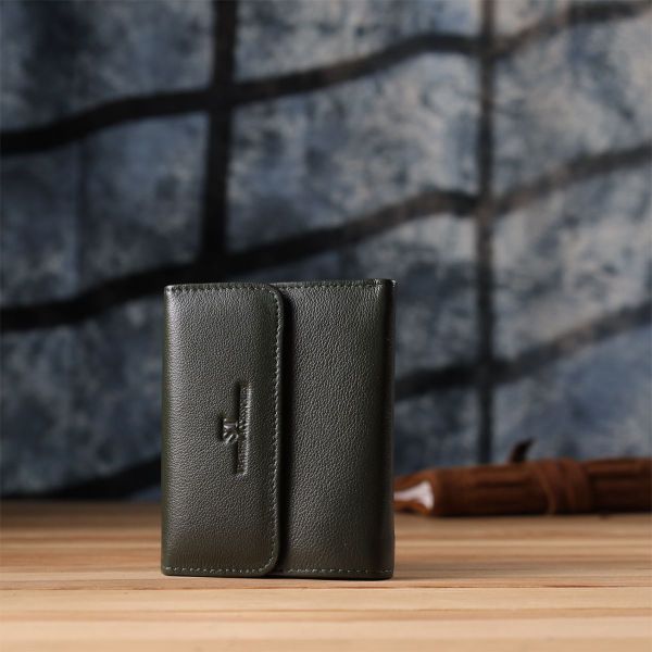 Стильний гаманець середнього розміру із натуральної шкіри ST Leather 23075 зелений