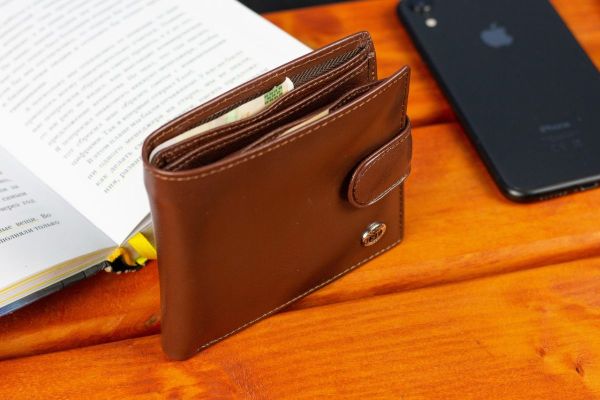 Стильне шкіряне чоловіче портмоне ST Leather В103 коричневе