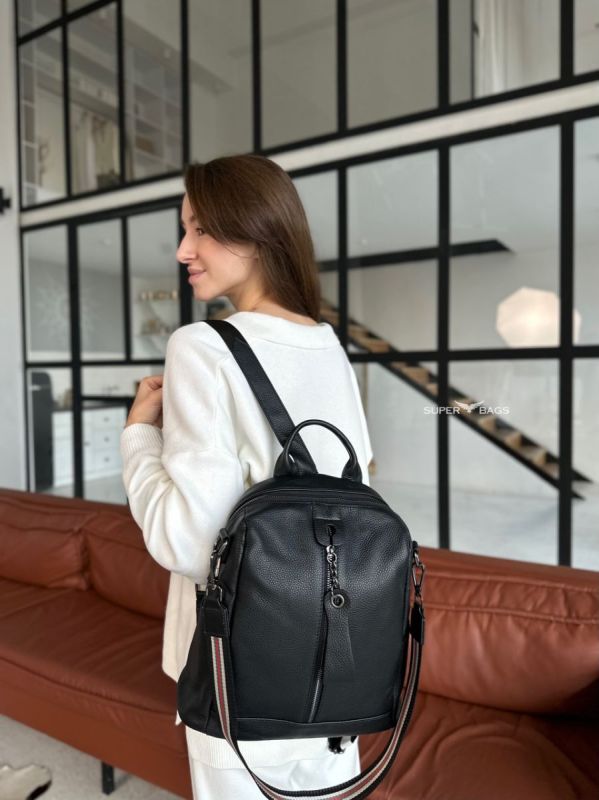 Шкіряний жіночий молодіжний рюкзак чорний на кожен день 94413 Tiding Bag