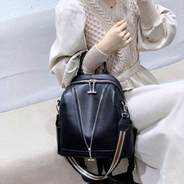 Рюкзак жіночий чорний шкіряний з ременем 35538 Tiding Bag