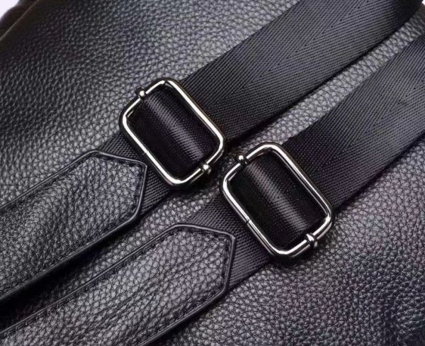 Шкіряний класичний жіночий рюкзак чорний 94083 Tiding Bag