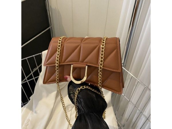 Кросбоді вигнутої форми в еко-шкірі з геометричним візерунком Lilly P4-378C коричнева