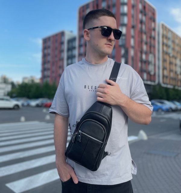 Чоловіча сумка-слінг шкіряна 18х32х7 для прогулянок Tiding Bag A25F-5060A чорна