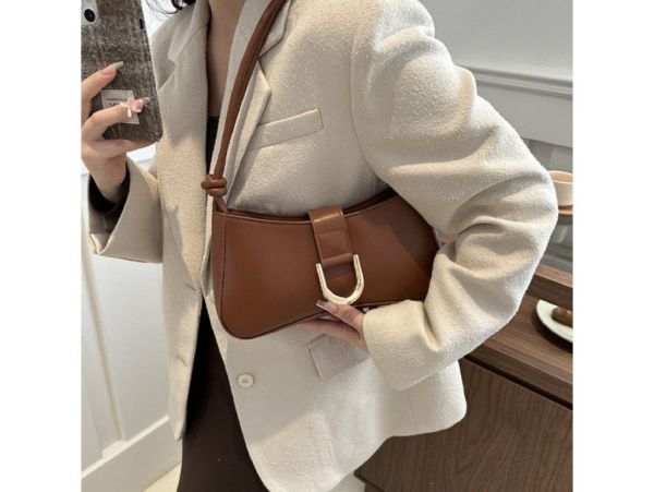 Кросбоді з еко-шкіри коричневе Lilly P2-6718C коричневе