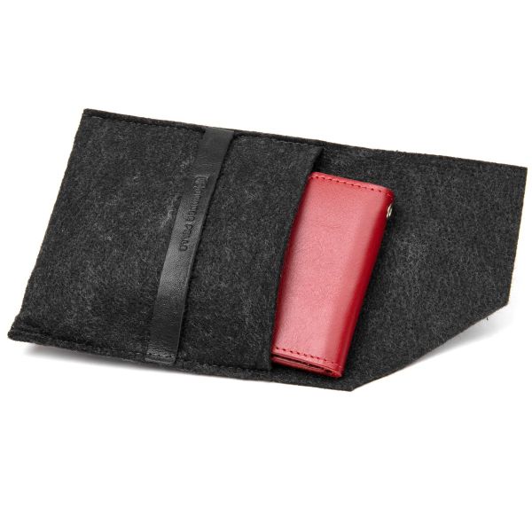 Кожаная компактная ключница Grande Pelle 11395 красный