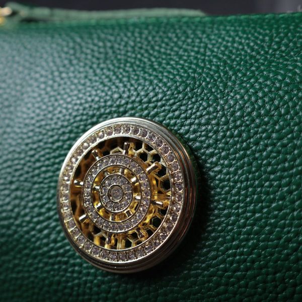 Жіноча сумка із натуральної шкіри та прикрасою Vintage 22261 зелена